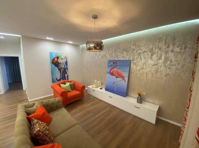 Tirane, jepet me qera apartament duplex Kati 5, 100 m² 750 Euro (Jordan Misja)