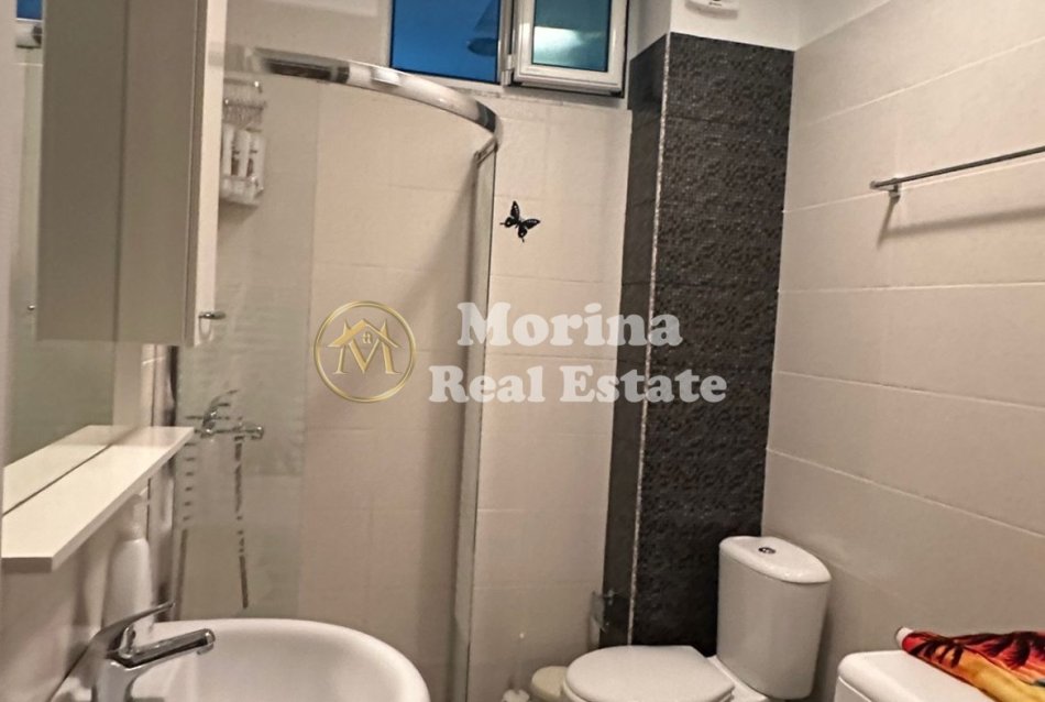 Tirane, jepet me qera apartament 2+1 Kati 2, 100 m² 650 € (Liqeni Thate)