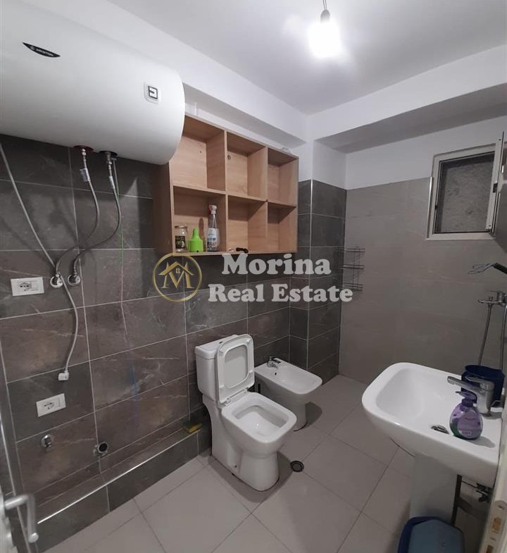 Tirane, jepet me qera apartament 1+1 Kati 3, 76 m² 270 € (Shkoze)
