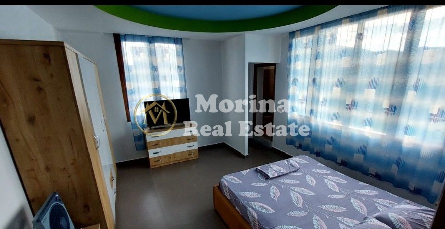 Tirane, jepet me qera shtepi 3+1 Kati 2, 137 m² 300 € (Mullet)