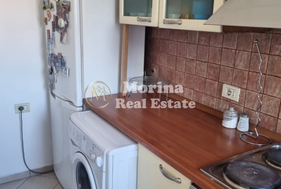 Tirane, jepet me qera apartament 2+1 Kati 5, 78 m² 500 € (Rruga Myslym Shyri)