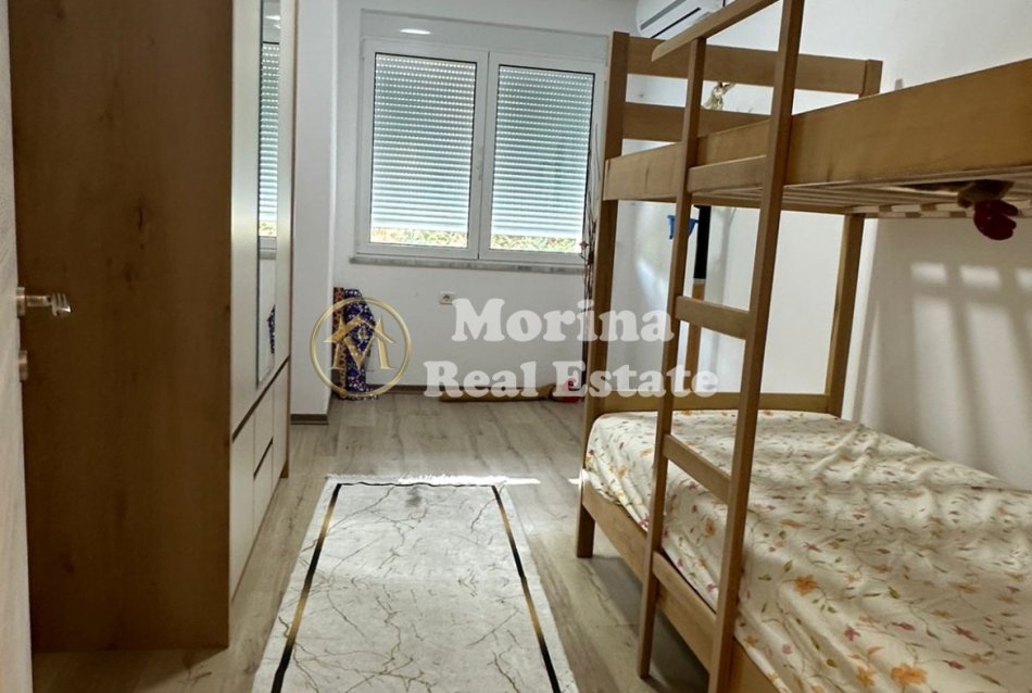 Tirane, jepet me qera apartament 2+1 Kati 2, 100 m² 650 € (Liqeni Thate)