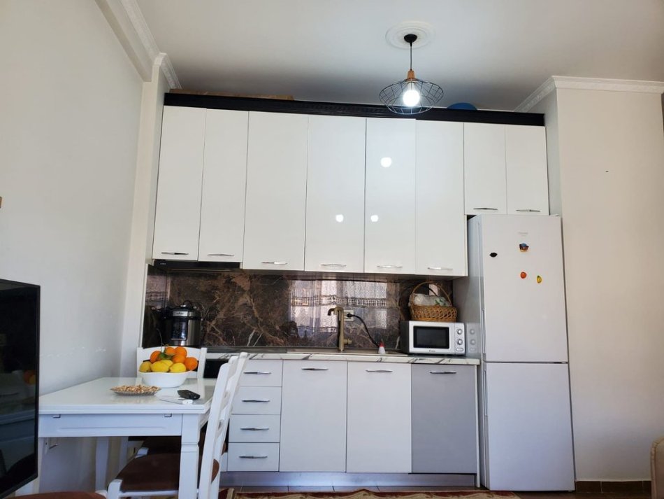 0683487469 Tirane, shitet apartament 1+1+Ballkon Kati 8, 64 m² 95.000 € (Nela 6 , Yzberisht)