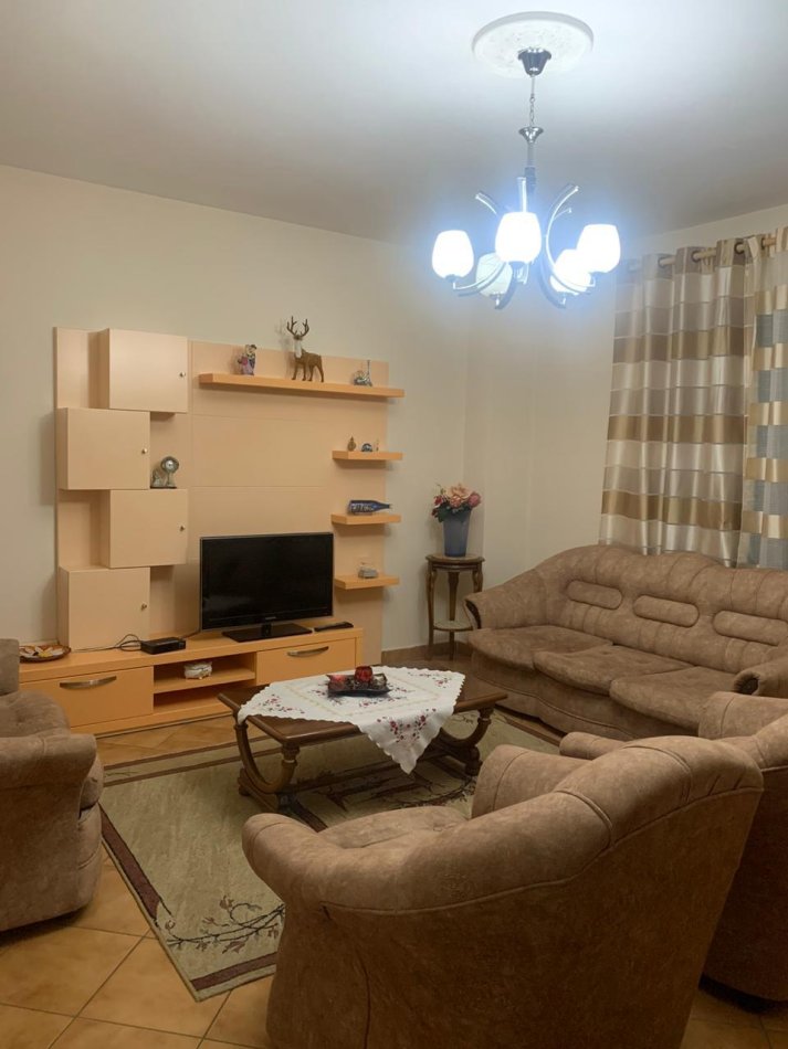 Tirane, shitet apartament 2+1+Ballkon Kati 2, 95 m² 123.000 €
