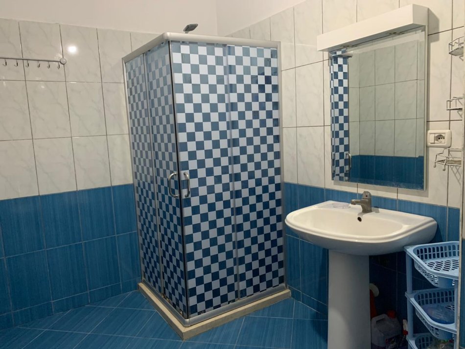 Tirane, shitet apartament 2+1+Ballkon Kati 2, 95 m² 123.000 €