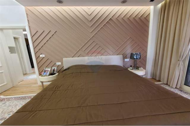 Tirane, ofert apartament 2+1 Kati 8, 97 m² 128.000 Euro (BULEVARDI YZBERISHT)