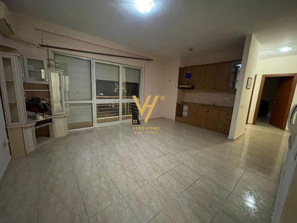 Tirane, shitet apartament 1+1+Ballkon Kati 9, 74 m² 118.500 € (DON BOSKO)