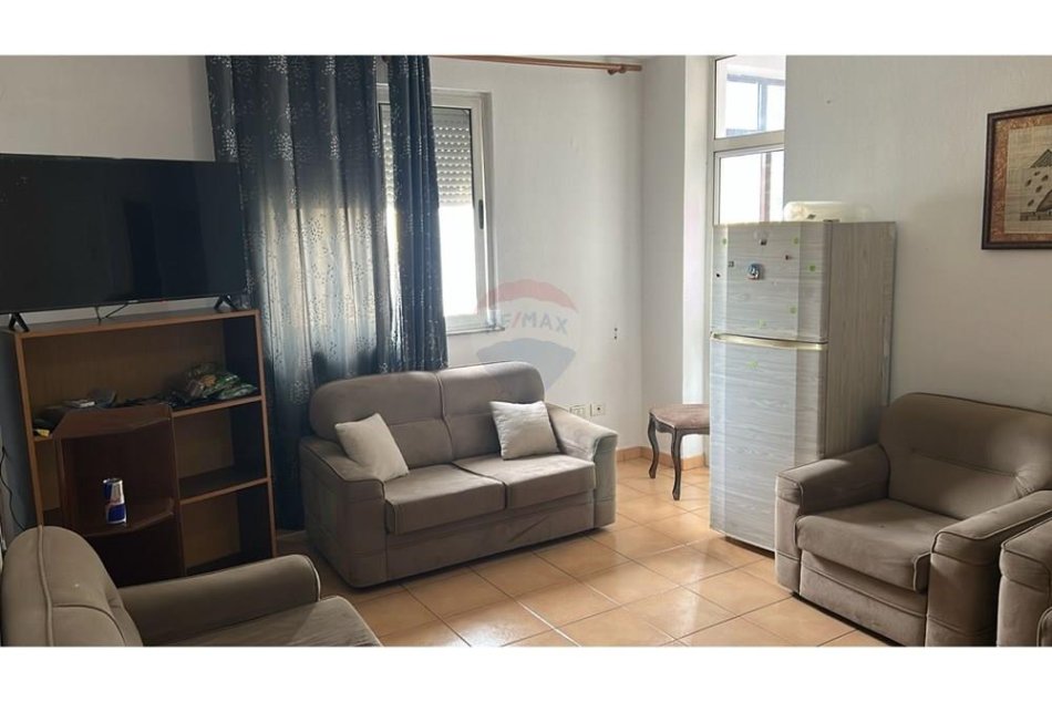 Tirane, jepet me qera apartament 1+1 Kati 4, 73 m² 560 € (Rruga Dritan Hoxha)