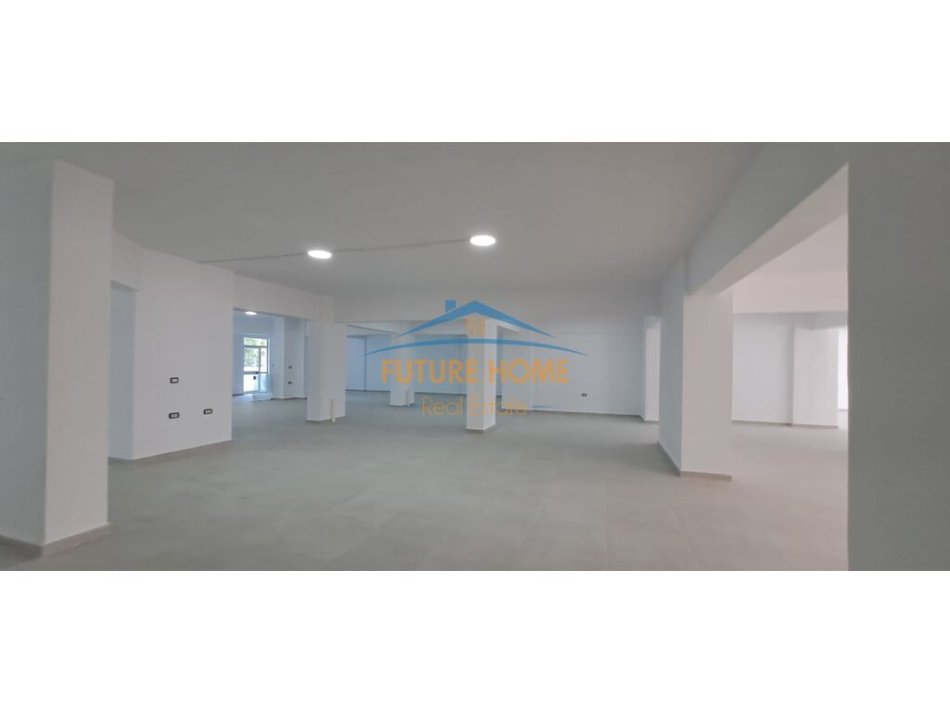 0683487469  Tirane, jepet me qera ambjent biznesi Kati 1, 980 m² 6.500 € (Rruga Dritan Hoxha)