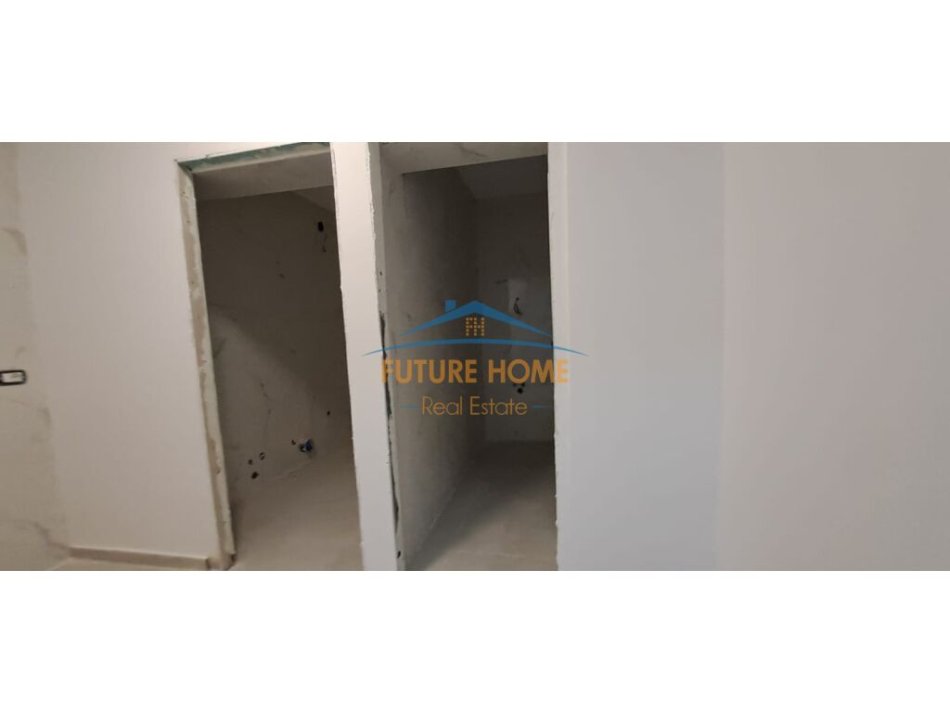 0683487469  Tirane, jepet me qera ambjent biznesi Kati 1, 980 m² 6.500 € (Rruga Dritan Hoxha)