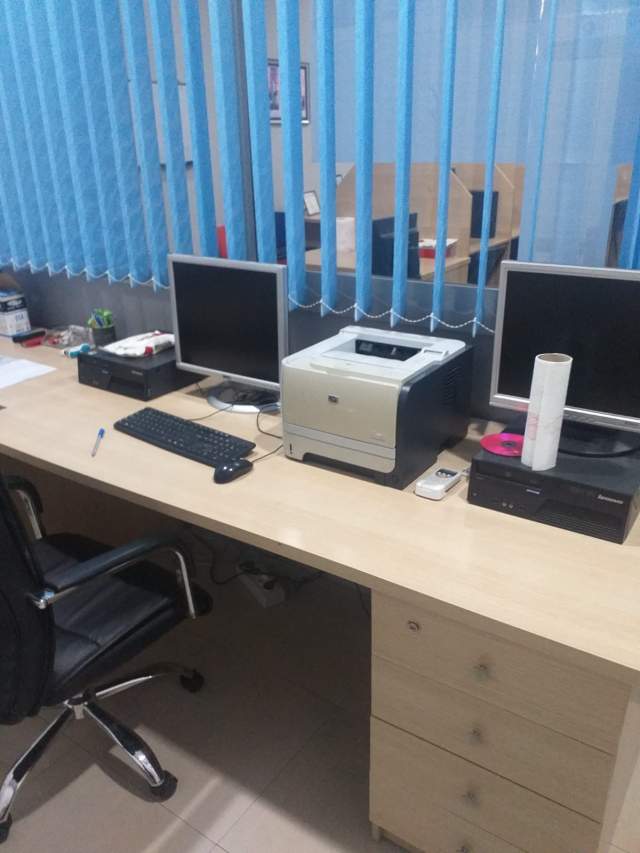 Tirane, jepet me qera ambjent biznesi Kati 0, 100 m² 1.100 Euro (Rruga Vace Zela)