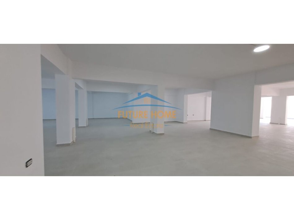 0683487469  Tirane, jepet me qera ambjent biznesi Kati 1, 980 m² 6.500 € (Rruga Dritan Hoxha)