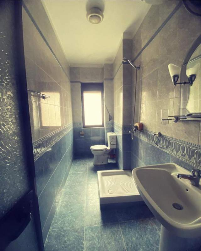 Tirane, jepet me qera apartament Kati 4, 109 m² 600 Euro (Sami Frasheri)