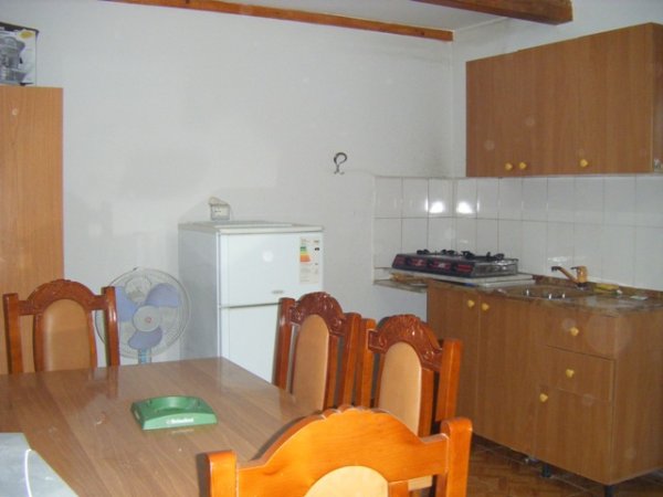 Shkoder, jap me qera kabine  (Velipoje)