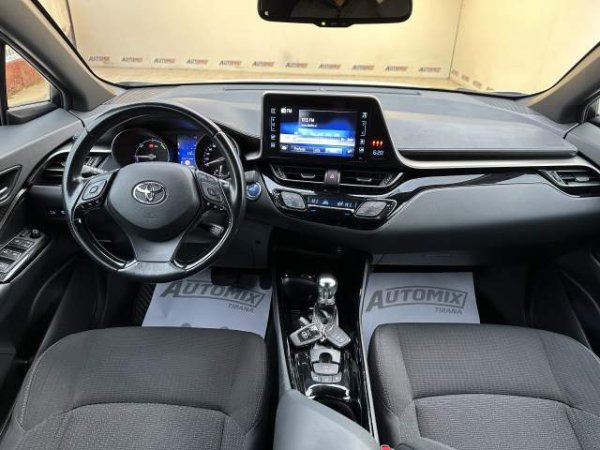 Tirane, shes xhip Toyota c-hr Viti 2018, 21.900 Euro