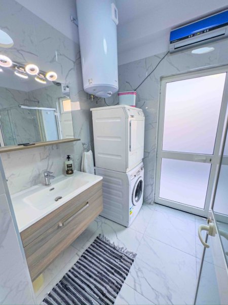 Tirane, jepet me qera Vile 2 Katshe , 520 m² 1.000 € (rruga fuat toptani)