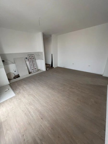 Shqiperi, shitet apartament 1+1+Ballkon Kati 3, 49 m² 75.000 € (Selite)