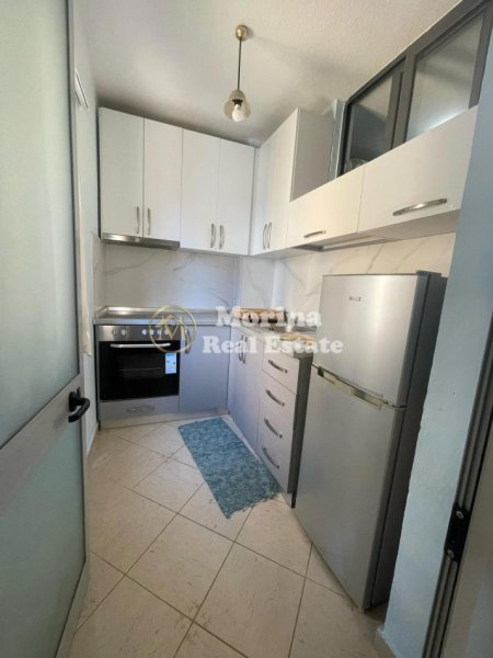 Tirane, jepet me qera apartament Kati 1, 50 m² 300 € (Tregu Elektrik-Ali Demi)