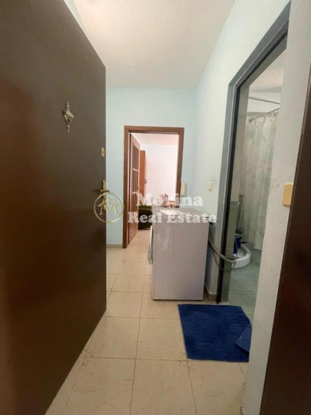 Tirane, jepet me qera apartament Kati 1, 50 m² 300 € (Tregu Elektrik-Ali Demi)