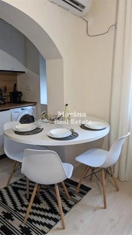 Tirane, jepet me qera apartament 1+1 Kati 2, 55 m² 600 € (Stacioni i Trenit)
