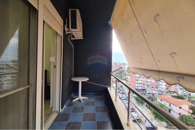 Tirane, jepet me qera apartament 2+1 Kati 6, 118 m² 500 € (Yzberisht &#039;KMY&#039;)