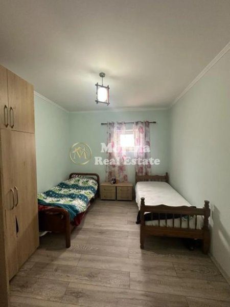 Tirane, jepet me qera apartament 2+1 Kati 3, 90 m² 400 € (JORDAN MISJA)