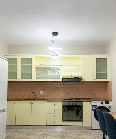 Tirane, jepet me qera apartament 1+1+Ballkon Kati 15, 60 m² 700 € (Qender-Rruga Qemal Stafa)