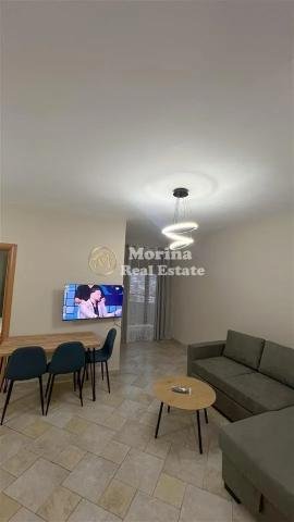 Tirane, jepet me qera apartament 1+1+Ballkon Kati 15, 60 m² 700 € (Qender-Rruga Qemal Stafa)