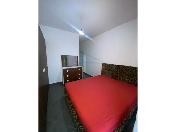 Tirane, jepet me qera apartament 2+1 Kati 2, 110 m² 400 € (Fresk)