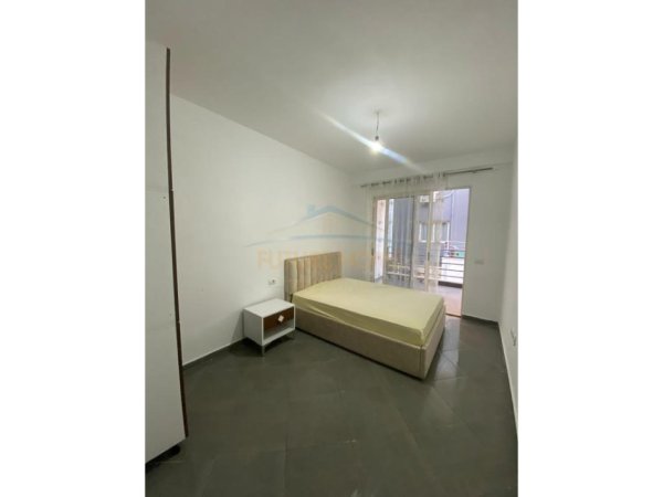 Tirane, jepet me qera apartament 2+1 Kati 2, 110 m² 400 € (Fresk)