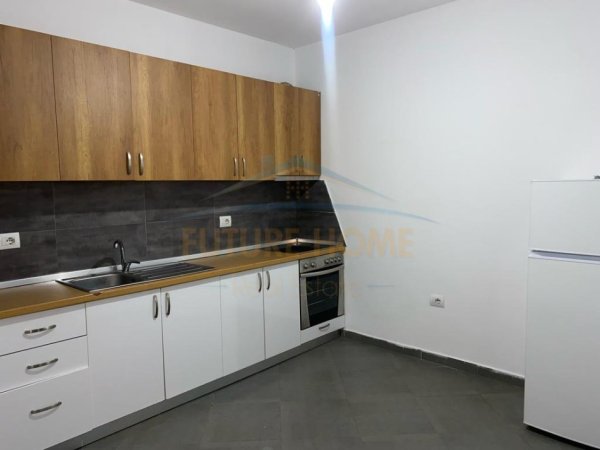 Tirane, jepet me qera apartament 2+1 Kati 2, 110 m² 400 € (Fresk)