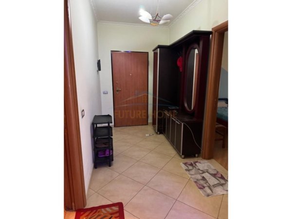 Tirane, jepet me qera apartament 2+1 Kati 3, 118 m² 500 € (Selitë)