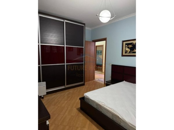 Tirane, jepet me qera apartament 2+1 Kati 3, 118 m² 500 € (Selitë)