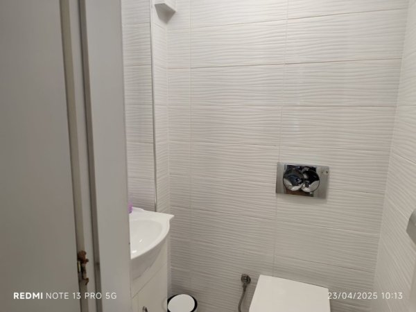 Tirane, jepet me qera apartament duplex 1+1 Kati 1, 50 m² 400 € (Pazari i ri)