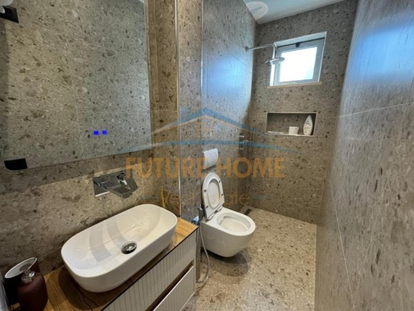 Shitet, Apartament-Studio, Sheshi Willson, Tiranë!!