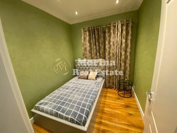 Tirane, jepet me qera apartament 2+1 Kati 3, 90 m² 450 € (Allias)