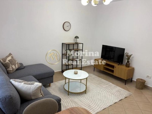 Tirane, jepet me qera apartament 1+1 Kati 3, 60 m² 500 € (Rruga Elbasanit)