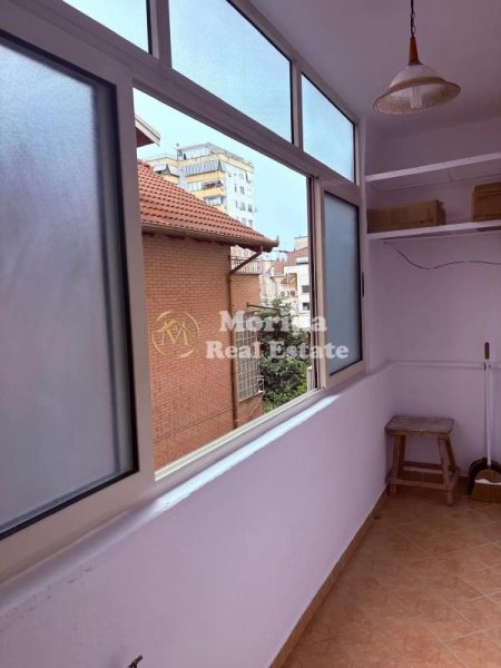 Tirane, jepet me qera apartament 1+1 Kati 3, 60 m² 500 € (Rruga Elbasanit)