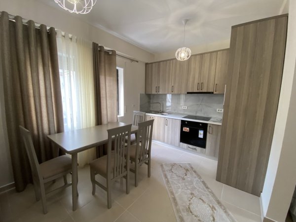 Tirane, QERA apartament 1+1+Parking Kati 4, 65 m² 50.000 Lek (Kodra e Diellit)