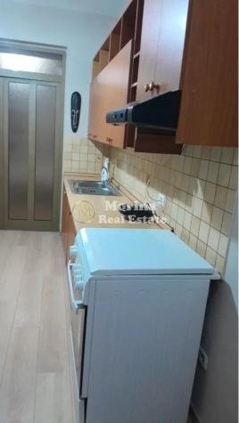 Tirane, jepet me qera apartament 1+1 Kati 2, 50 m² 490 € (Komuna e Parisit)