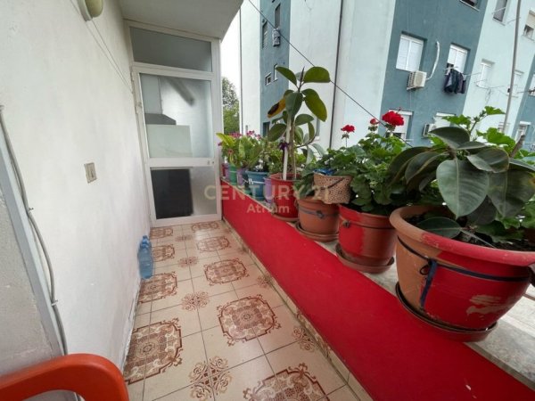 Tirane, shitet apartament 2+1 Kati 3, 118 m² 175.000 € (MATERNITETI I RI)