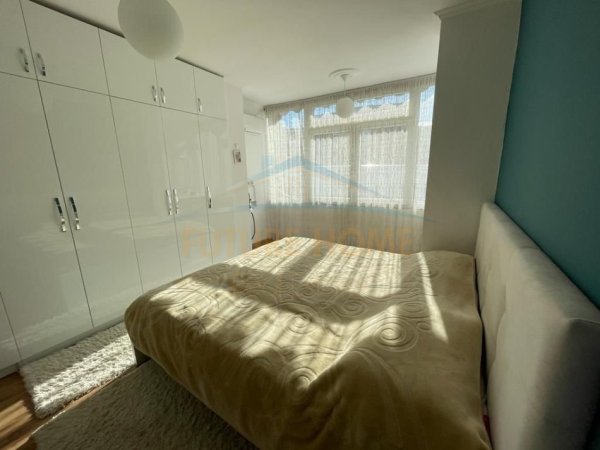 Tirane, jepet me qera apartament 2+1 Kati 5, 80 m² 600 € (mine peza)