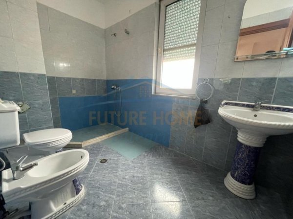 Tirane, jepet me qera apartament 2+1 Kati 1, 97 m² 800 € (Rruga e Elbasanit)