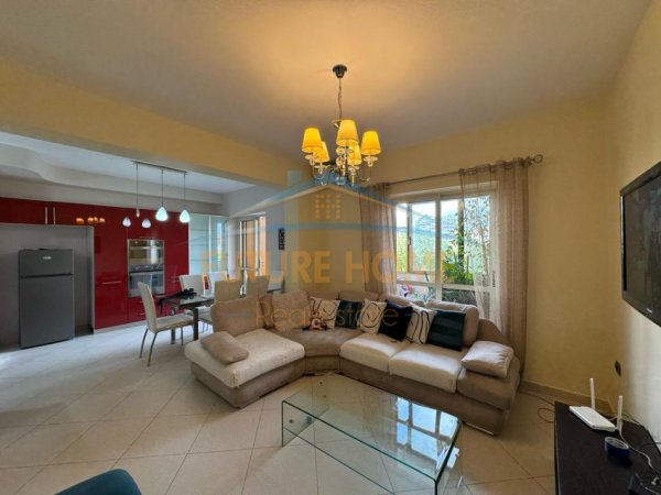 Tirane, jepet me qera apartament 2+1 Kati 2, 85 m² 750 € (Komuna e Parisit)