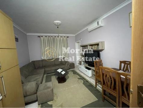 Tirane, jepet me qera apartament 1+1+Ballkon Kati 4, 74 m² 350 € (Kthesa e Kamzes)