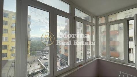 Tirane, jepet me qera apartament 1+1+Ballkon Kati 4, 74 m² 350 € (Kthesa e Kamzes)