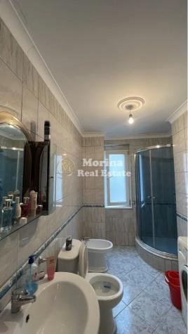Tirane, jepet me qera apartament 1+1+Ballkon Kati 4, 74 m² 350 € (Kthesa e Kamzes)