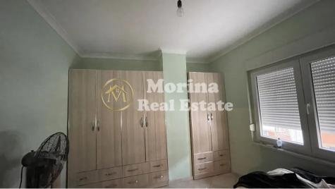 Tirane, jepet me qera apartament 1+1+Ballkon Kati 4, 74 m² 350 € (Kthesa e Kamzes)