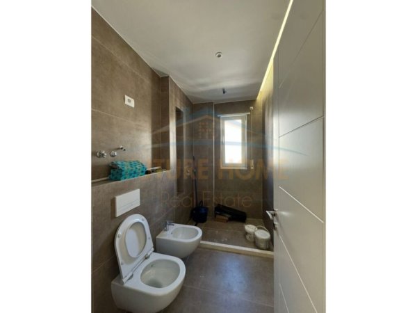 Qera, Apartament 2+1+2+Post Parkimi, Porcelan, Tiranë.