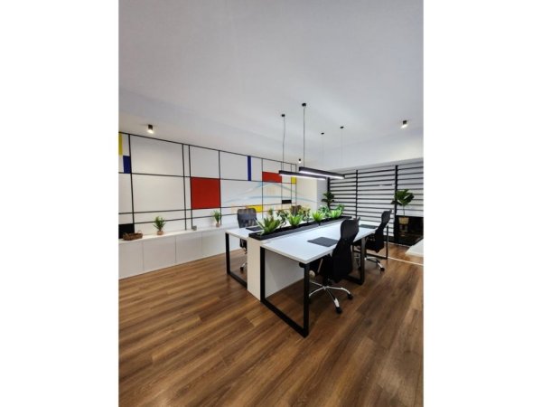 Tirane, jepet me qera apartament 1+1 Kati 11, 75 m² 1.000 € (Rruga e Kavajes)